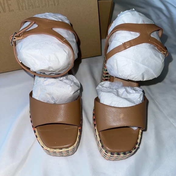 Steve MADDEN MULTI COLORED PLATFORM BLOCK HEELS - Picture 7 of 7